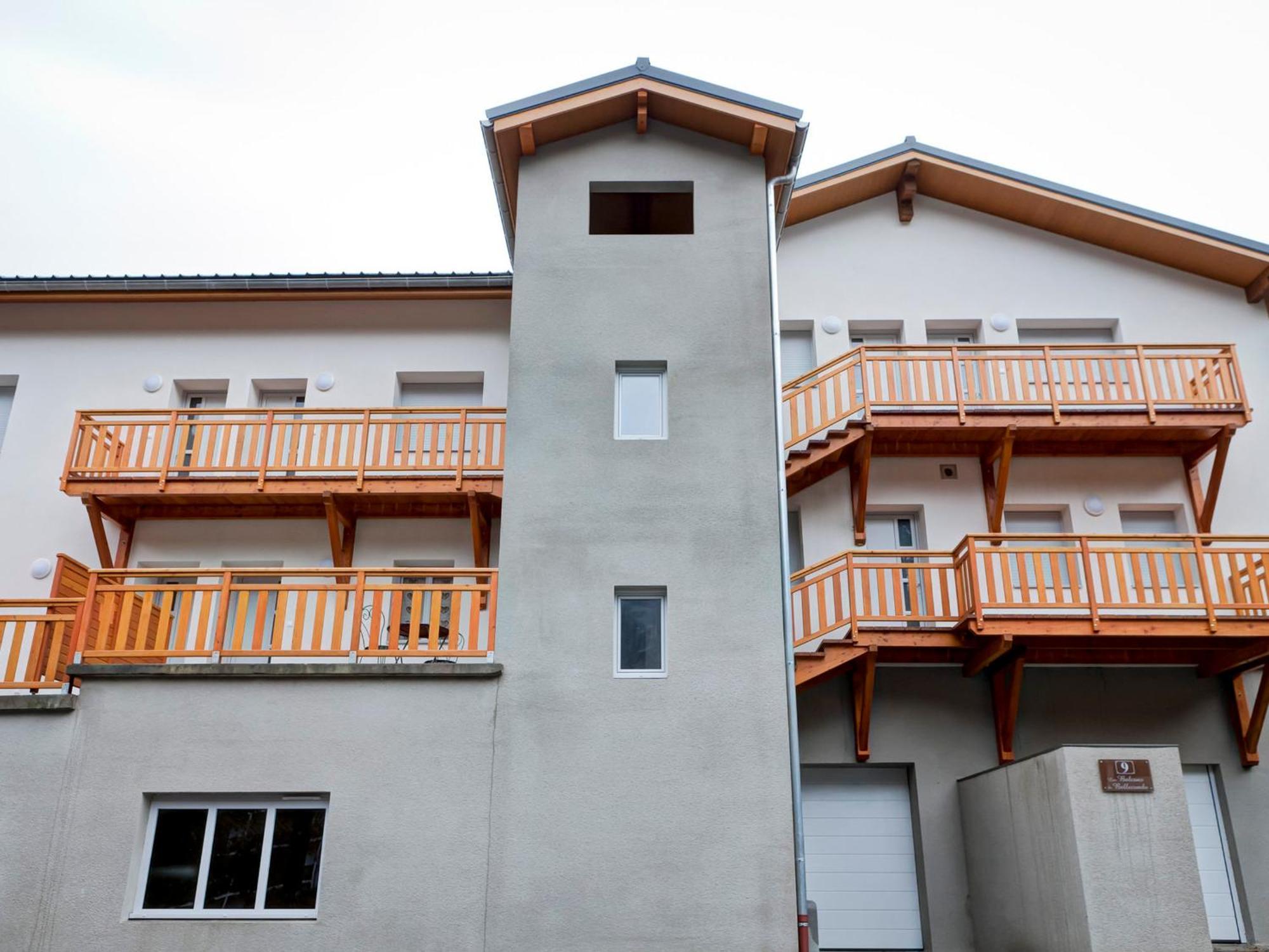 Appartement Neuf 2* Au Centre De Brides Avec Terrasse, Proche Telecabines Et Commerces - Fr-1-512-41 Ngoại thất bức ảnh